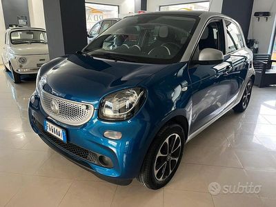 Begagnad Smart ForFour Passion 71 HK (52 kW) 2015 Blå Halvkombi