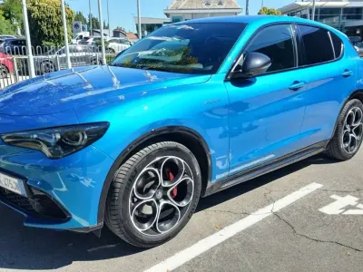 Usata Alfa Romeo Stelvio Veloce 209 CV (153 kW) 2023 Blu/azzurro SUV
