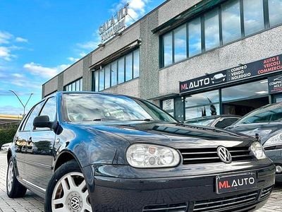 Usata VW Golf IV Highline 104 CV (76 kW) 2002 Nero Berlina