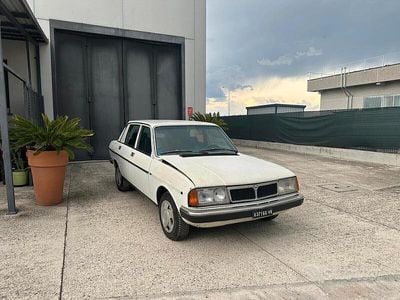 Usata Lancia Beta 122 CV (89 kW) 1983 Bianco Berlina