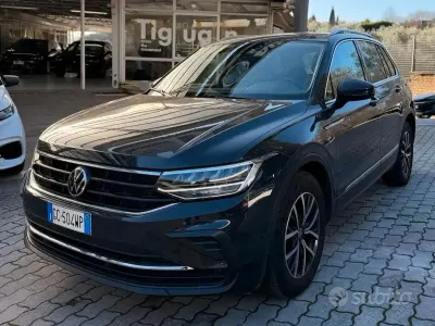 Używany VW Tiguan Life 131 KM (96 kW) 2021 Szary SUV