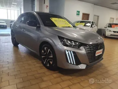 Begagnad Peugeot 208 Allure 101 HK (74 kW) 2025 Grå Halvkombi