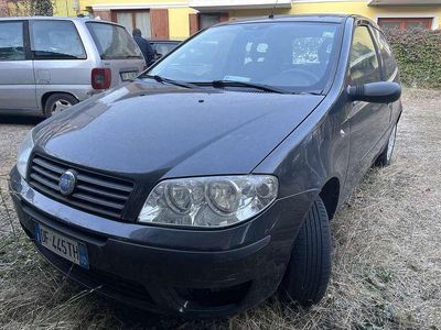 Usata Fiat Punto 54 CV (39 kW) 2006 Grigio Berlina