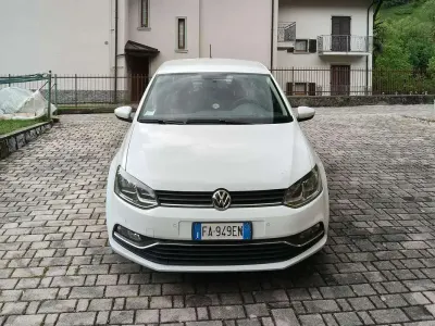 Usata VW Polo Comfortline 90 CV (66 kW) 2015 Berlina