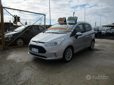 Usata Ford B-MAX 90 CV (66 kW) 2013 Grigio Monovolume
