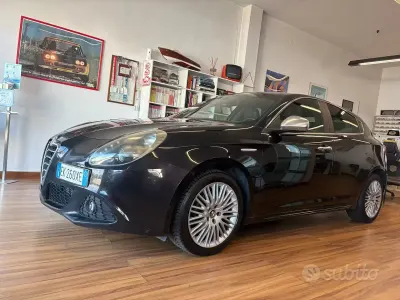 Usata Alfa Romeo Giulietta Distinctive 105 CV (77 kW) 2011 Nero Utilitaria