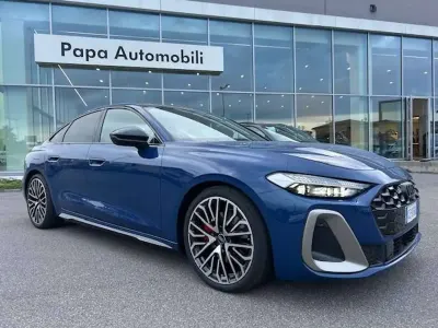 Nuova Audi A5 S-Line 204 CV (150 kW) 2025 Blu ascari Berlina