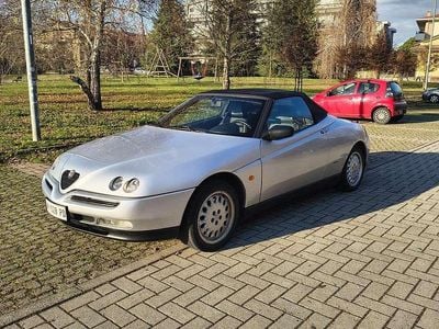 Usata Alfa Romeo Spider Lusso 150 CV (110 kW) 1996 Argento metall Cabrio