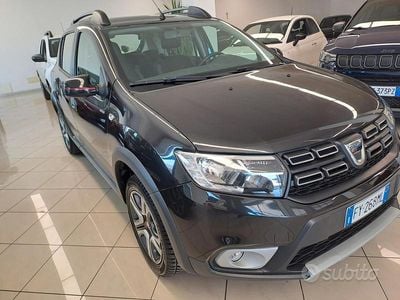 Usata Dacia Sandero Stepway 90 CV (66 kW) 2019 Nero Berlina