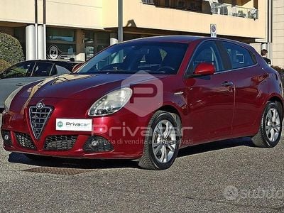 Usata Alfa Romeo Giulietta Exclusive 105 CV (77 kW) 2012 Rosso Utilitaria