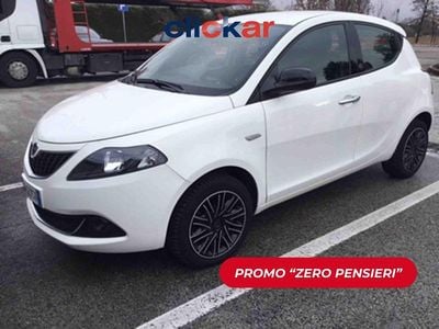 Usata Lancia Ypsilon Gold 69 CV (50 kW) 2021 Bianco Utilitaria