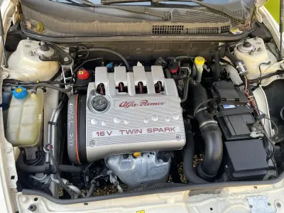 Usata Alfa Romeo 147 120 CV (88 kW) 2008 Bianco Utilitaria