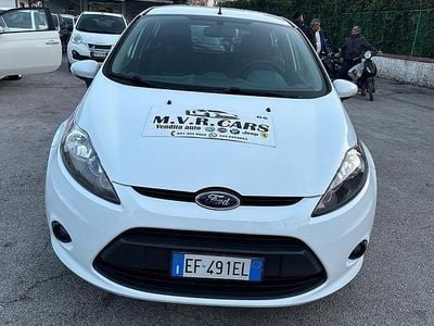 Usata Ford Fiesta 60 CV (44 kW) 2011 Bianco Utilitaria