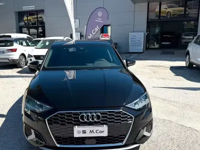 Usata Audi A3 Advanced 116 CV (85 kW) 2022 Nero brillante Berlina