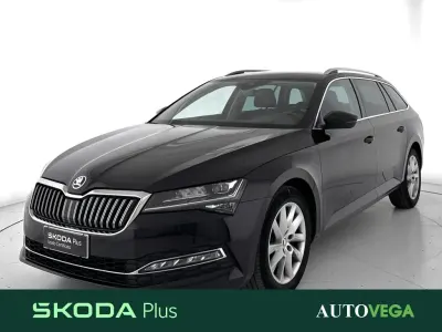 Usata Skoda Superb Style 150 CV (110 kW) 2022 Nero Station wagon