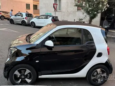 Usata Smart ForTwo Coupé Prime 41 kW (56 CV) 2020 Nero Utilitaria