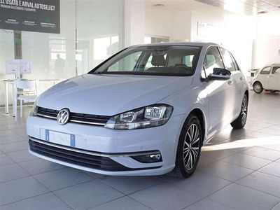 Usata VW Golf VII Business 116 CV (85 kW) 2017 Grigio / gray Berlina