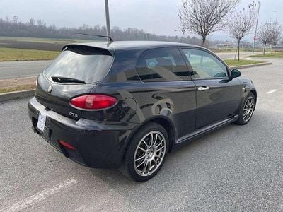 Usata Alfa Romeo 147 GTA 252 CV (185 kW) 2003 Nero Utilitaria