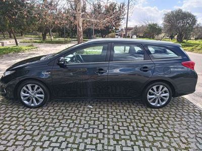 Toyota Auris Hybrid