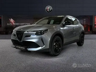Usata Alfa Romeo Junior 145 CV (106 kW) 2025 Grigio SUV