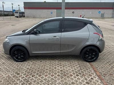 Usata Lancia Ypsilon 95 CV (69 kW) 2012 Utilitaria