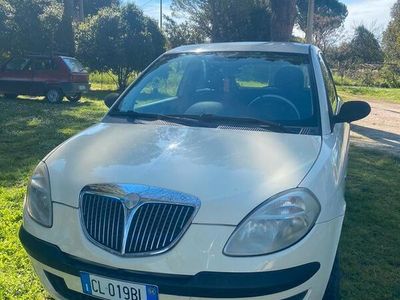 usata Lancia Ypsilon per neopatentato