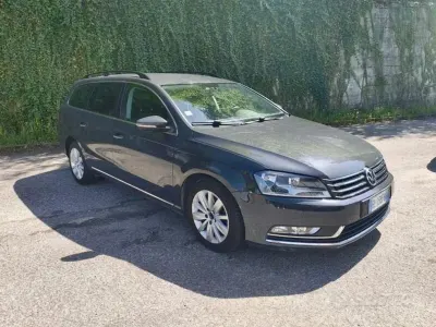 Usata VW Passat 105 CV (77 kW) 2011 Grigio Station wagon