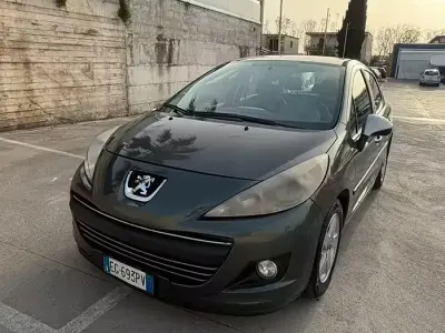 Usata Peugeot 207 68 CV (50 kW) 2011 Berlina