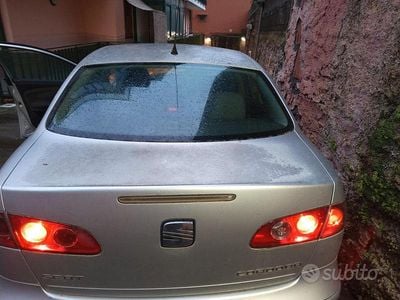 Usata Seat Cordoba 101 CV (74 kW) 2003 Berlina