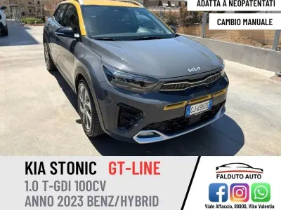 Usata Kia Stonic GT-Line 100 CV (73 kW) 2023 Grigio SUV