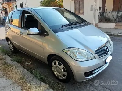 Usata Mercedes A160 82 CV (60 kW) 2011 Grigio Utilitaria
