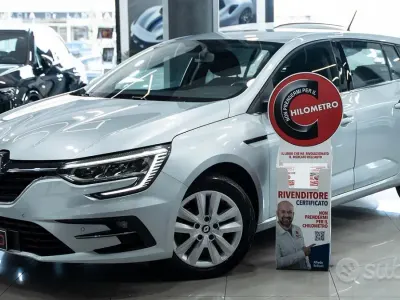 Usata Renault Mégane GrandTour 116 CV (85 kW) 2023 Grigio Station wagon