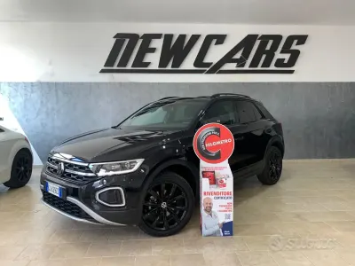 Usata VW T-Roc Life 116 CV (85 kW) 2023 Nero SUV