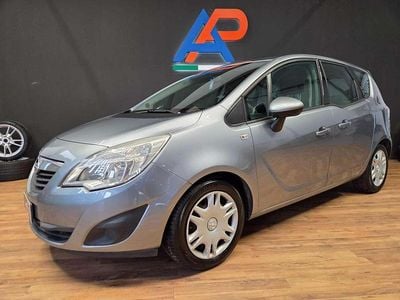Grigio Usata 2013 Opel Meriva Cosmo Monovolume | 4490 € (Buon prezzo)