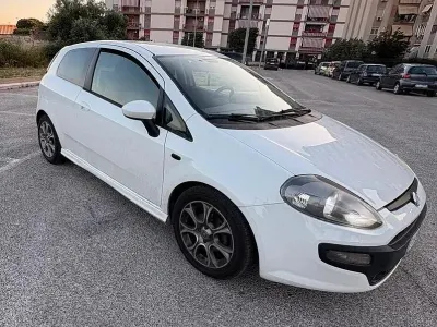 Usata Fiat Punto Evo Sport 75 CV (55 kW) 2011 Bianco Utilitaria