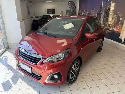 Usata Peugeot 108 Allure 72 CV (52 kW) 2021 Rosso Utilitaria