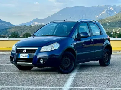 Usata Fiat Sedici Dynamic 107 CV (78 kW) 2009 Bluazzurro SUV