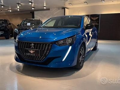 Käytetty Peugeot 208 GT 102 HP (75 kW) 2022 Sininen Viistoperä