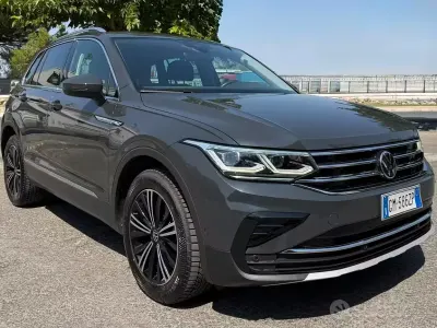 Usata VW Tiguan Elegance 150 CV (110 kW) 2023 Grigio SUV