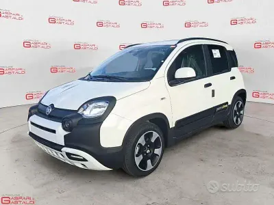 Nuova Fiat Panda Cross 70 CV (51 kW) 2026 Bianco Utilitaria