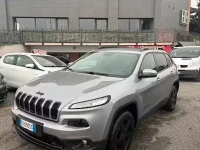 Używany Jeep Cherokee Night Eagle 185 KM (136 kW) 2016 Szary SUV