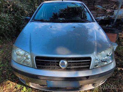 Usata Fiat Punto Active 60 CV (44 kW) 2003 Grigio Utilitaria