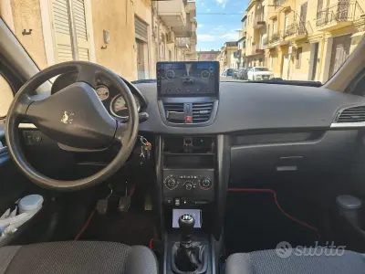 Usata Peugeot 207 73 CV (53 kW) 2009 Nero Berlina