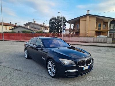 Usata BMW 740 Efficient Dynamics 305 CV (224 kW) 2011 Blu Berlina