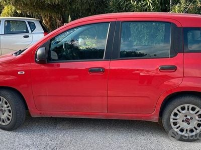 Usata Fiat Panda Easy 69 CV (50 kW) 2019 Rosso Utilitaria
