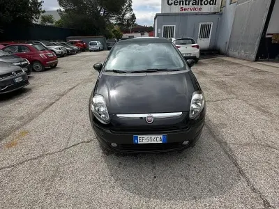Begagnad Fiat Punto Evo Dynamic 69 HK (50 kW) 2010 Svart Halvkombi