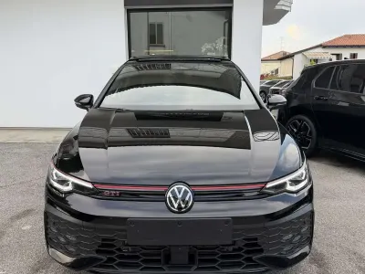 Usata VW Golf VIII GTI 265 CV (194 kW) 2026 Nero Berlina