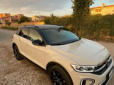 Usata VW T-Roc Style 116 CV (85 kW) 2024 SUV