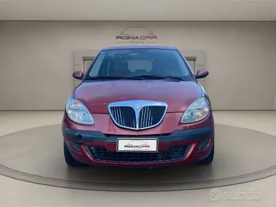 Usata Lancia Ypsilon 69 CV (50 kW) 2004 Rosso Utilitaria