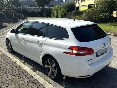 Usata Peugeot 308 SW Allure 120 CV (88 kW) 2017 Station wagon